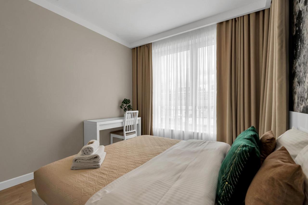 Lotnisko Chopina Modern Apartment Varsovia Exterior foto